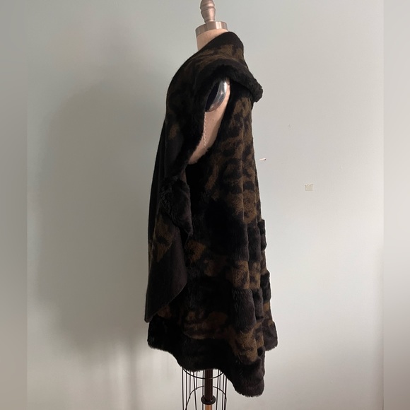 Coat, vest, faux fur, Topa LMP, no size, excellent condition, warm, black - Picture 10 of 14